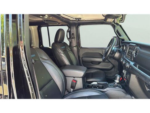 Used 2021 Jeep Wrangler Unlimited Rubicon 4xe w/ Steel Bumper Group AWD/4WD image 21