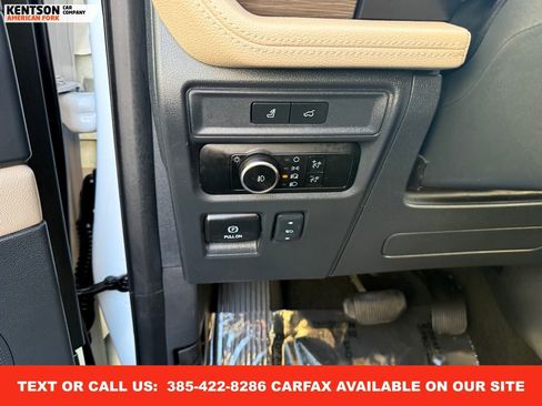 Used 2024 Ford Expedition Limited image 21
