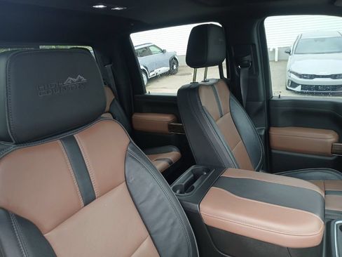 Used 2023 Chevrolet Silverado 2500 High Country AWD/4WD image 20