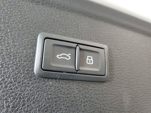 Used 2025 Audi Q5 2.0T Premium AWD/4WD image 10