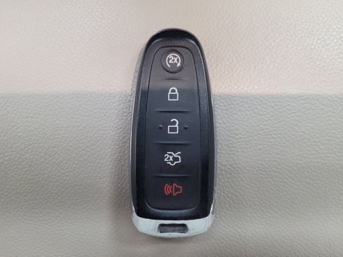 Used 2015 Ford Escape Titanium w/ Equipment Group 301A FWD image 32