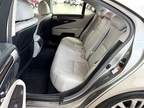 Used 2017 Lexus LS 460 image 16