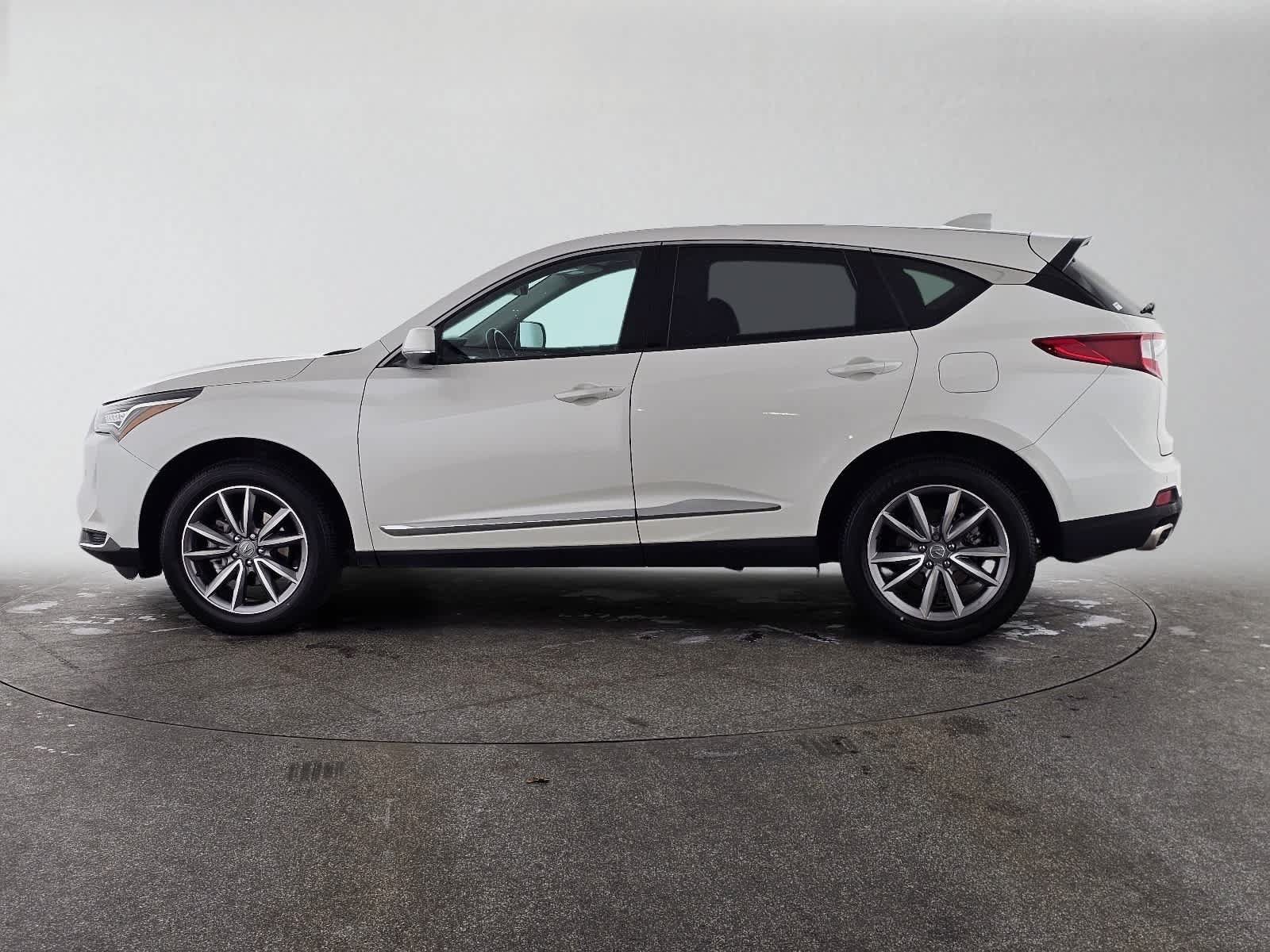 Used 2023 Acura RDX w/ Technology Package FWD image 6