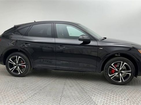 Certified 2025 Audi Q5 2.0T Premium Plus w/ Premium Plus Package image 9