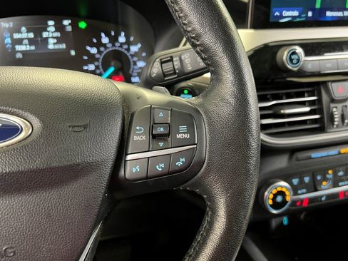 Used 2020 Ford Escape SEL image 31