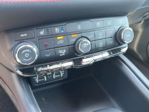 Used 2023 Dodge Durango GT AWD/4WD image 10