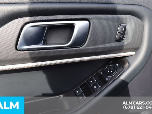 Used 2025 Ford Explorer ST-Line AWD/4WD image 16