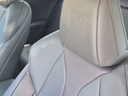 Used 2023 Lexus UX 250h F Sport FWD image 34