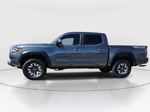 Used 2020 Toyota Tacoma TRD Off-Road w/ TRD Premium Off Road Package AWD/4WD image 8