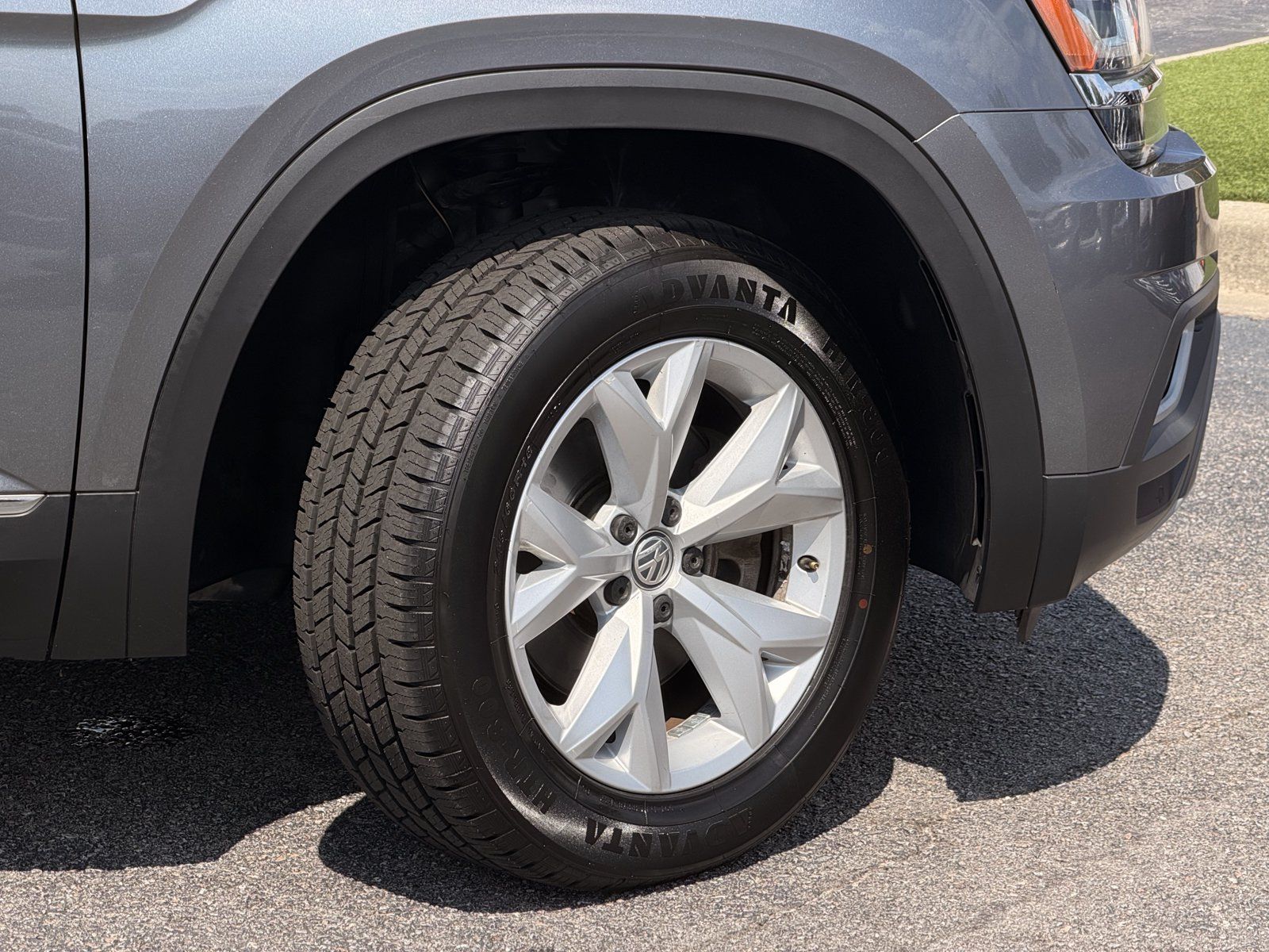 Used 2018 Volkswagen Atlas SEL FWD image 5