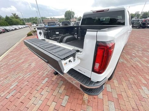Used 2024 GMC Sierra 1500 SLT RWD image 34