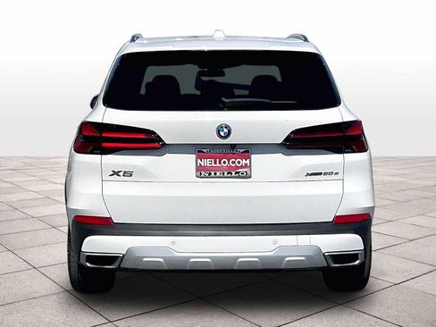Used 2025 BMW X5 xDrive50e AWD/4WD image 7