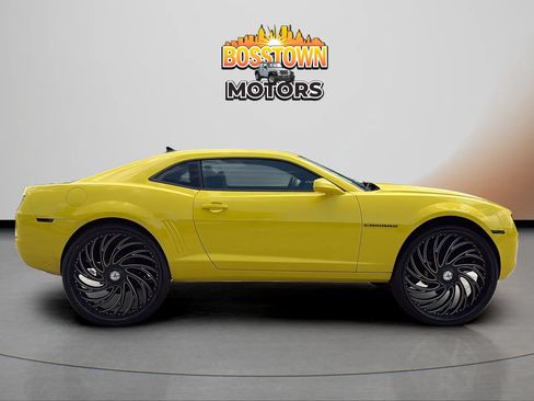 Used 2010 Chevrolet Camaro LT RWD image 9
