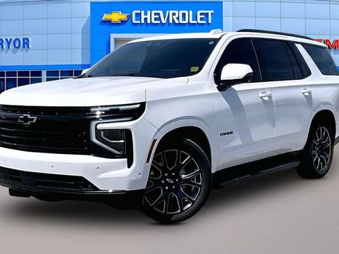 Used 2025 Chevrolet Tahoe RST w/ Advanced Technology Package AWD/4WD image 3