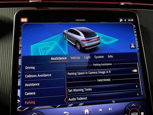 Used 2023 Mercedes-Benz EQE 500 4MATIC SUV image 39