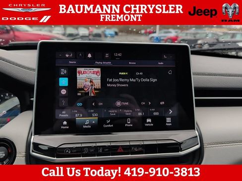 Used 2023 Jeep Compass Limited AWD/4WD image 25