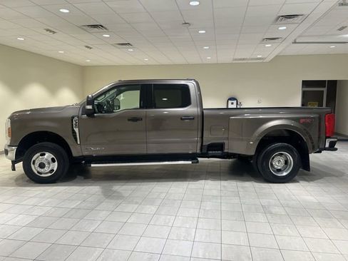 Certified 2023 Ford F350 XLT w/ FX4 Off-Road Package AWD/4WD image 2