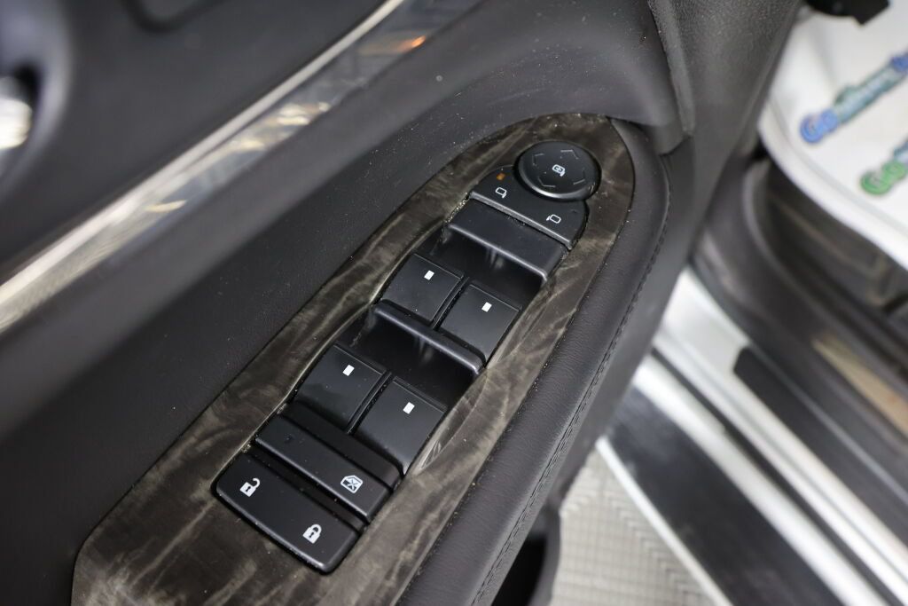 Used 2014 Buick Enclave Leather AWD/4WD image 31