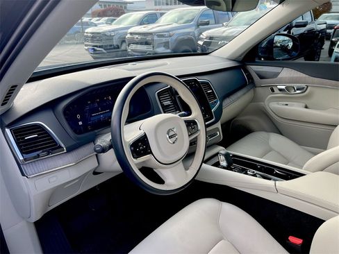 Used 2024 Volvo XC90 B6 Plus w/ Protection Package Premier image 10