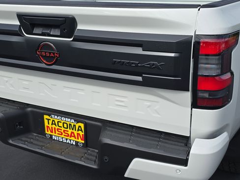 New 2025 Nissan Frontier PRO-4X image 27