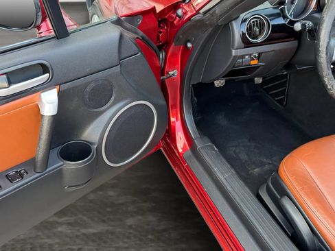 Used 2008 MAZDA MX-5 Miata Grand Touring w/ Premium Pkg RWD image 11