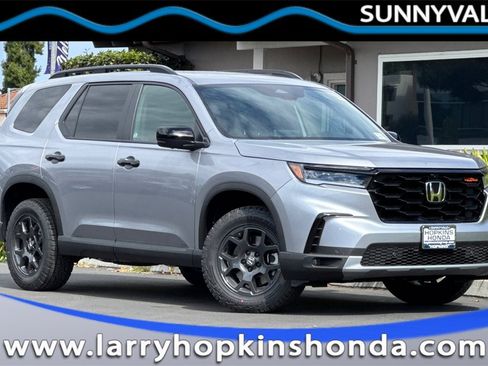 New 2025 Honda Pilot TrailSport image 1