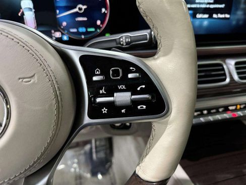 Used 2021 Mercedes-Benz Maybach GLS 600 4MATIC image 35