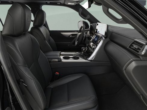 Used 2024 Lexus LX 600 4WD w/ Luxury Package image 34