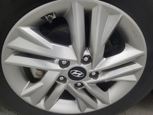Used 2020 Hyundai Elantra SEL FWD image 31