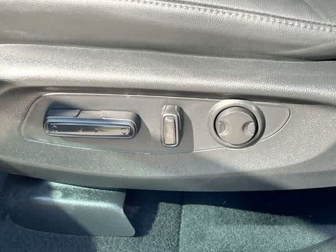 Used 2023 Honda CR-V EX-L image 29