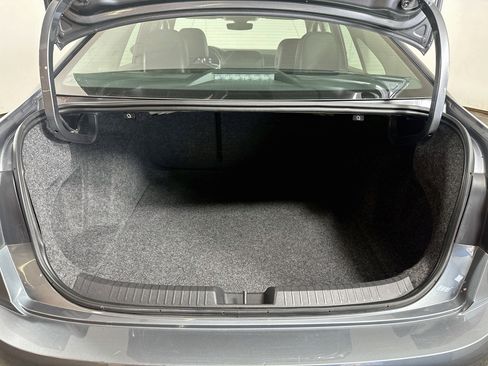 Used 2024 Volkswagen Jetta SE FWD image 23