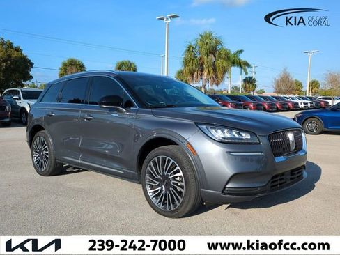 Used 2021 Lincoln Corsair AWD w/ Sport Package image 2