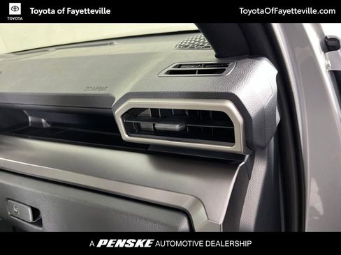 Certified 2025 Toyota 4Runner SR5 AWD/4WD image 18