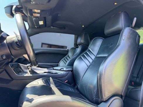 Used 2019 Dodge Challenger SRT Hellcat RWD image 21