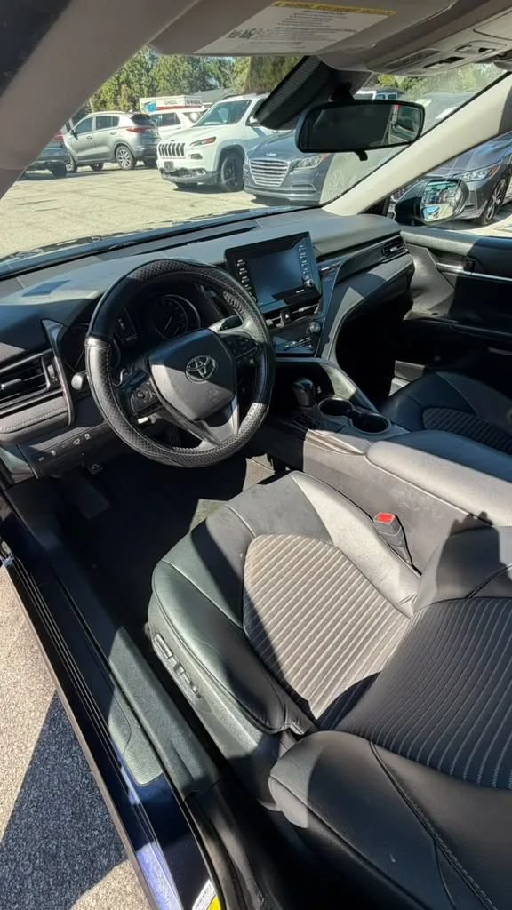 Used 2021 Toyota Camry SE FWD image 11
