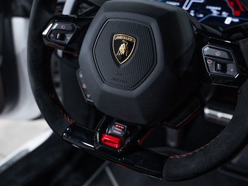Used 2022 Lamborghini Huracan STO RWD image 48