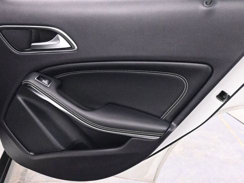 Used 2019 Mercedes-Benz GLA 250 image 17