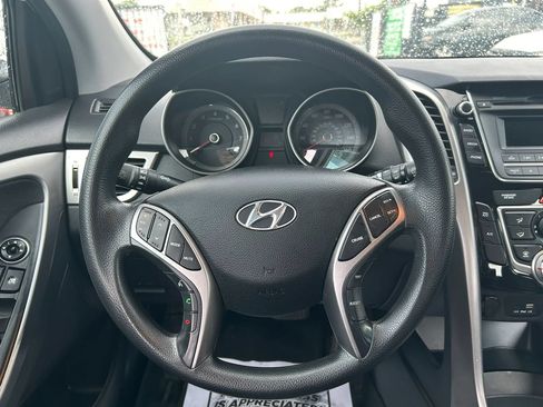 Used 2017 Hyundai Elantra GT FWD image 22