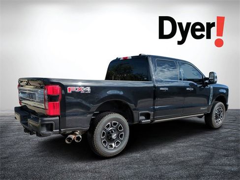 Used 2024 Ford F250 Platinum image 3