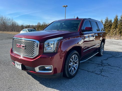 Used 2016 GMC Yukon Denali w/ Open Road Package image 7