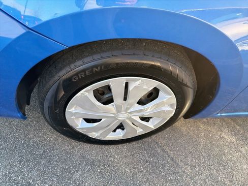 Used 2023 Nissan Versa S image 9