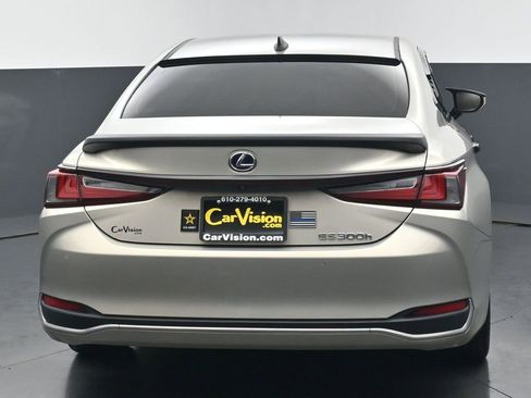 Used 2019 Lexus ES 300h w/ Premium Package FWD image 4
