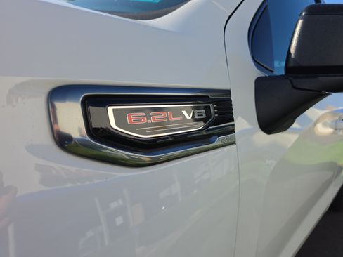 Used 2025 GMC Sierra 1500 AT4 AWD/4WD image 12