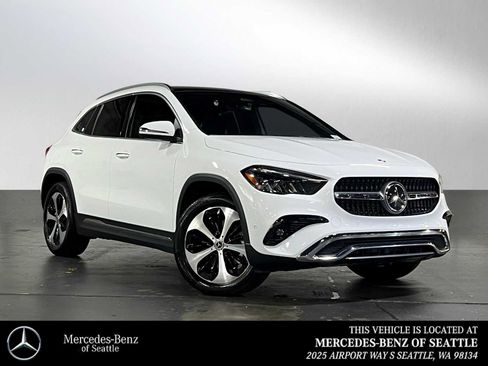 Used 2025 Mercedes-Benz GLA 250 4MATIC image 1