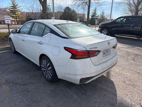 Certified 2025 Nissan Altima 2.5 SV image 8