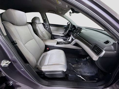 Used 2019 Honda Accord LX image 29