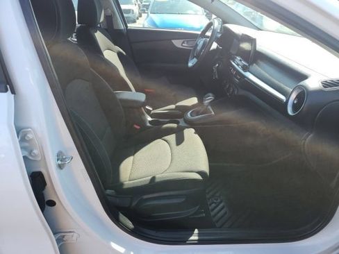 Used 2024 Kia Forte LXS FWD image 15
