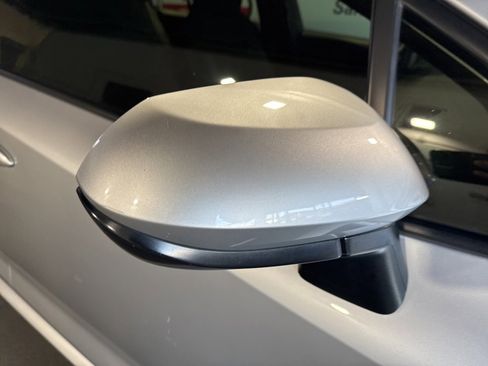 Used 2022 Toyota Corolla L image 9