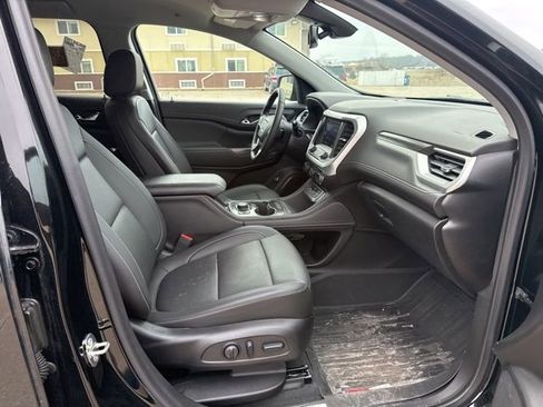 Used 2023 GMC Acadia SLT w/ Preferred Package image 24
