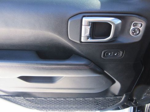 Used 2020 Jeep Gladiator Rubicon image 23